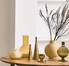 Load image into Gallery viewer, Bella Vase | French Vanilla