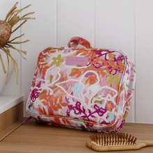 Load image into Gallery viewer, Hanging Toiletry Bag | Ivy
