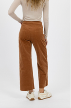 Load image into Gallery viewer, Fleetwood Cord Jean | Caramel
