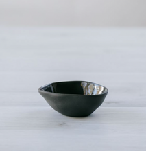 Load image into Gallery viewer, Flax Pinch Pot | 2 Colours
