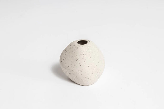 Pebble Harmie Vase | 2 colourways