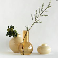 Load image into Gallery viewer, Bella Vase | French Vanilla
